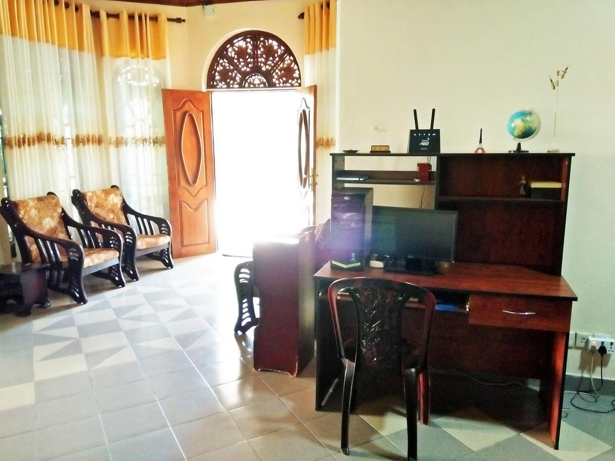 Ruslanka Homestay Ettukala Ngoại thất bức ảnh