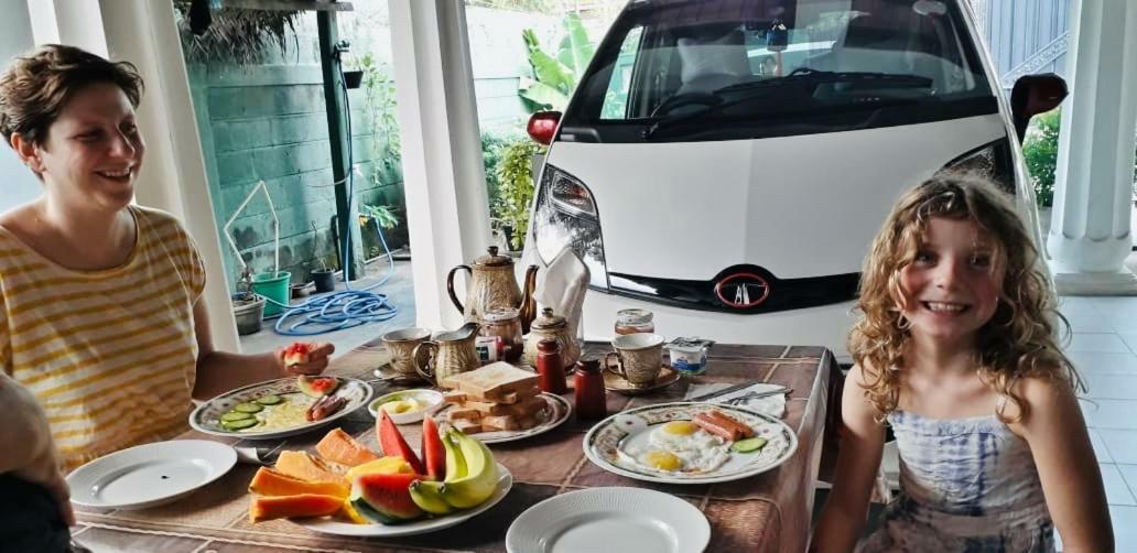 Ruslanka Homestay Ettukala Ngoại thất bức ảnh